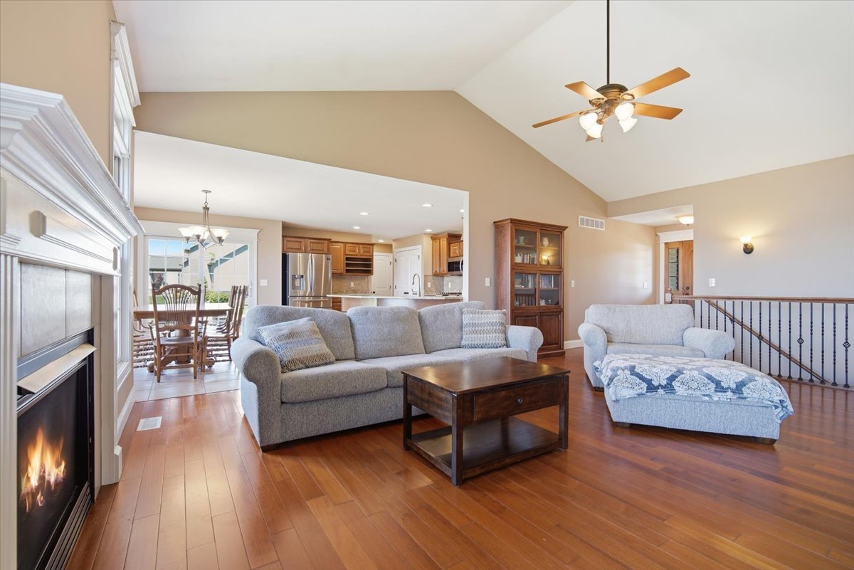 10372 Lyonheart Lane