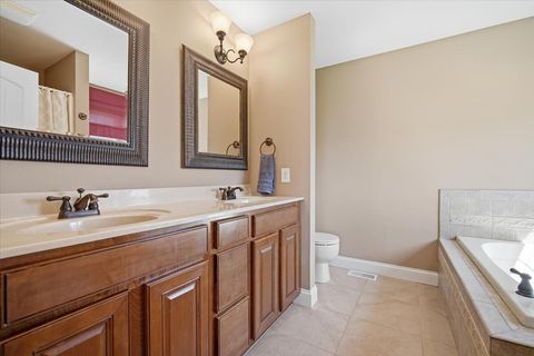 Tiny photo for 10372 Lyonheart Lane, Bloomington, IL 61705 (MLS # 12624275)