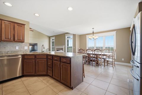 Tiny photo for 10372 Lyonheart Lane, Bloomington, IL 61705 (MLS # 12624275)
