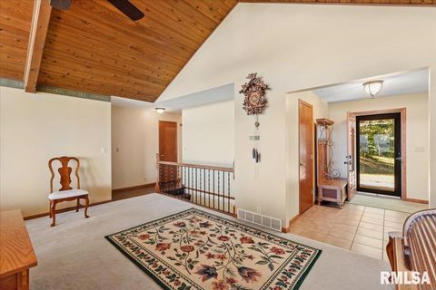 Tiny photo for 1650 468th Avenue, Clinton, IA 52732 (MLS # QC4268102)