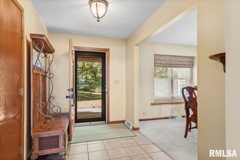 Tiny photo for 1650 468th Avenue, Clinton, IA 52732 (MLS # QC4268102)