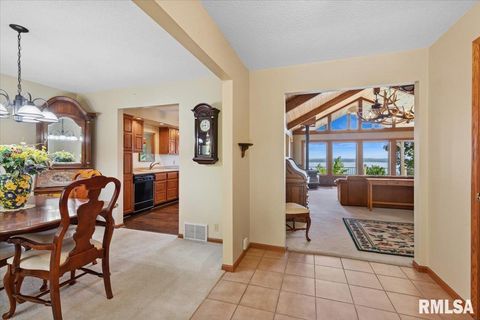 Tiny photo for 1650 468th Avenue, Clinton, IA 52732 (MLS # QC4268102)