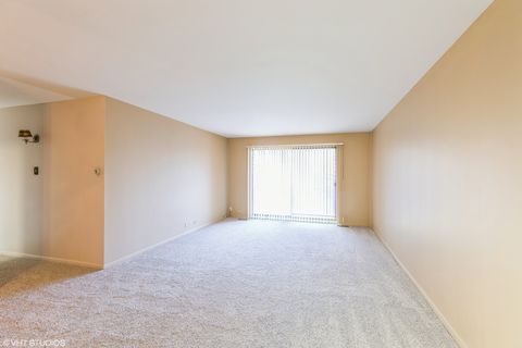 Tiny photo for 900 W Sunset Drive #405, Glenwood, IL 60425 (MLS # 12411790)