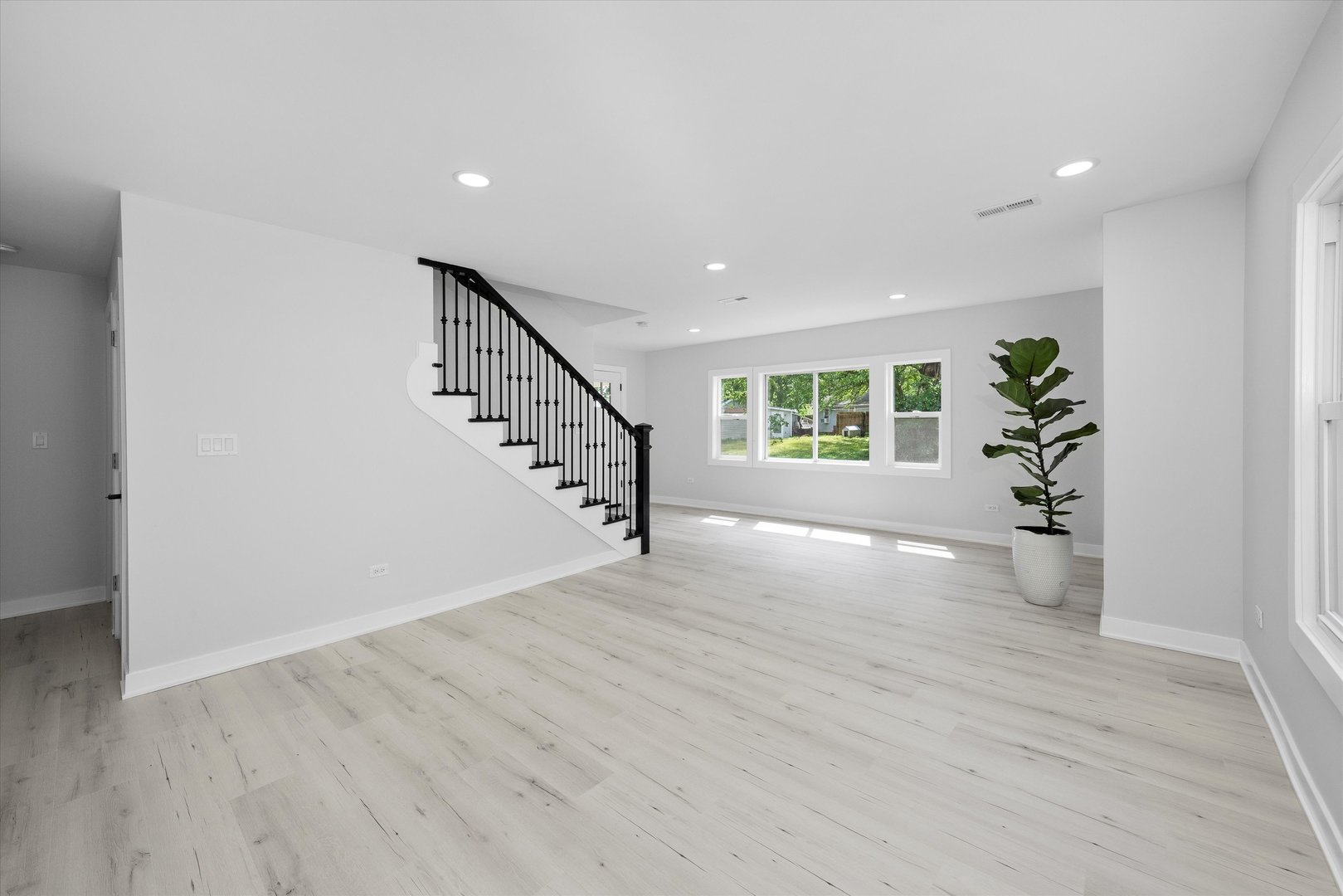 309 SE Circle Drive