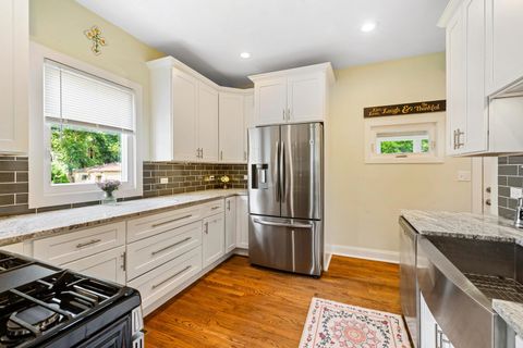 Tiny photo for 3827 HOLLYWOOD Avenue, Brookfield, IL 60513 (MLS # 12485736)