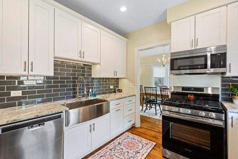 Tiny photo for 3827 HOLLYWOOD Avenue, Brookfield, IL 60513 (MLS # 12485736)