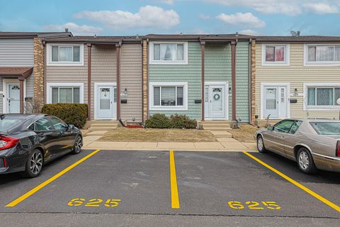 625 Ivy Court Wheeling IL 60090
