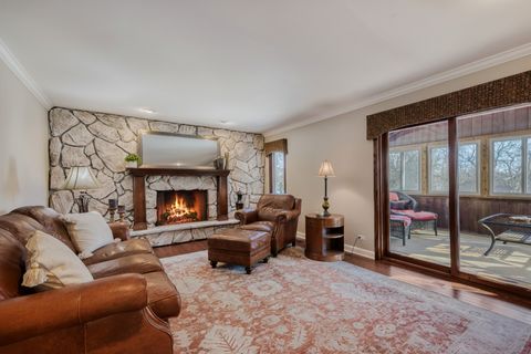 Tiny photo for 3881 Bordeaux Drive, Hoffman Estates, IL 60192 (MLS # 12567320)