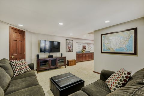 Tiny photo for 3881 Bordeaux Drive, Hoffman Estates, IL 60192 (MLS # 12567320)