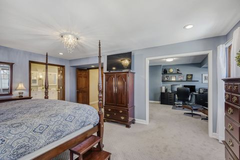 Tiny photo for 3881 Bordeaux Drive, Hoffman Estates, IL 60192 (MLS # 12567320)