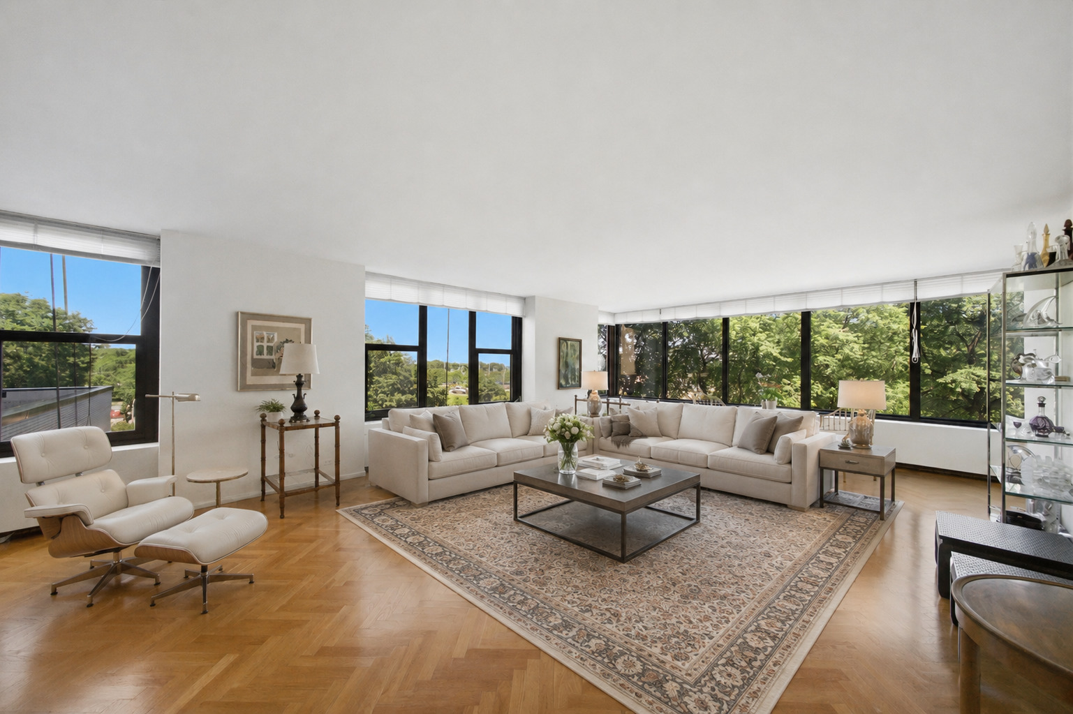 3150 N Lake Shore Drive 4AB