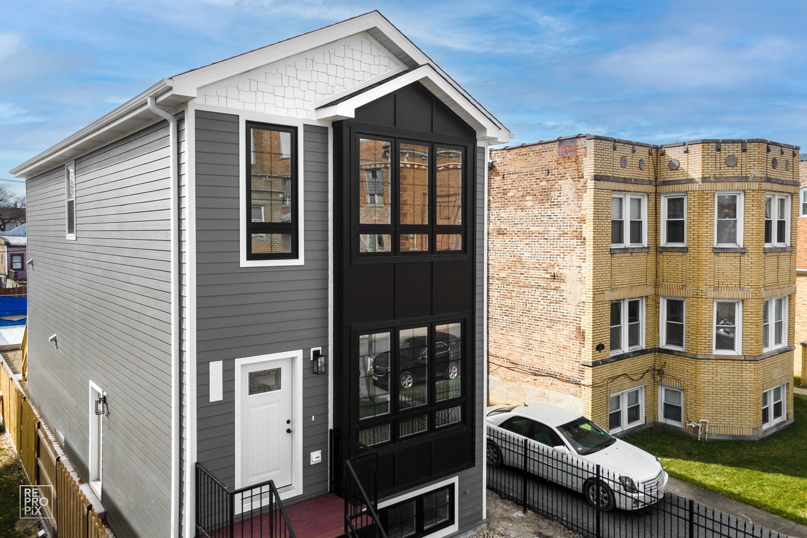 4241 W Walton Street