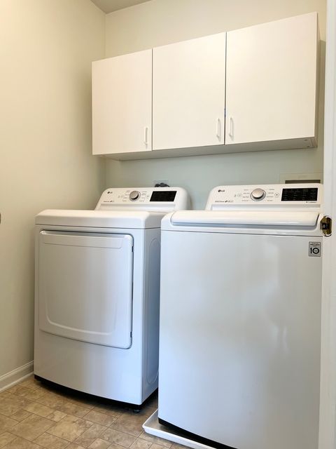 Tiny photo for 601 Blackstone Court, Aurora, IL 60504 (MLS # 12629501)