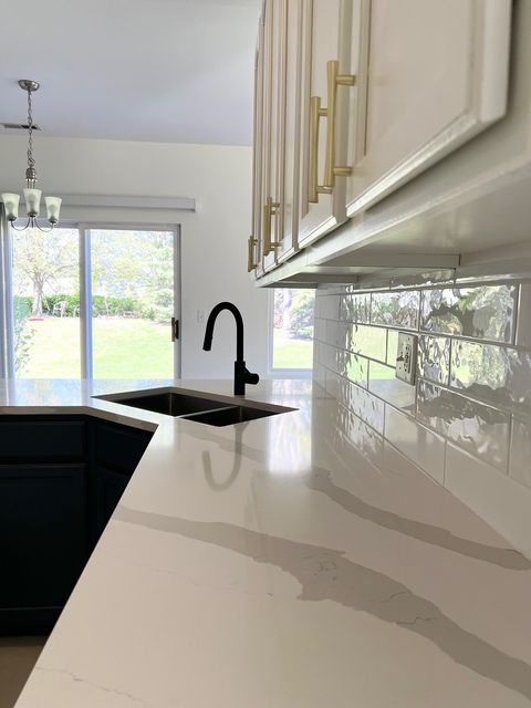 Tiny photo for 601 Blackstone Court, Aurora, IL 60504 (MLS # 12629501)