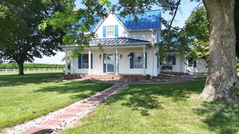 Tiny photo for 530 N County Road 2560 Road, Newman, IL 61942 (MLS # 12695683)