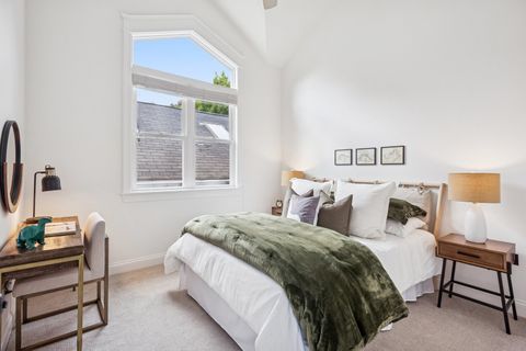 Tiny photo for 2233 W Fletcher Street, Chicago, IL 60618 (MLS # 12492272)