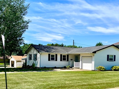 Photo of 1708 Green Street, Peru, IL 61354 (MLS # 12712782)
