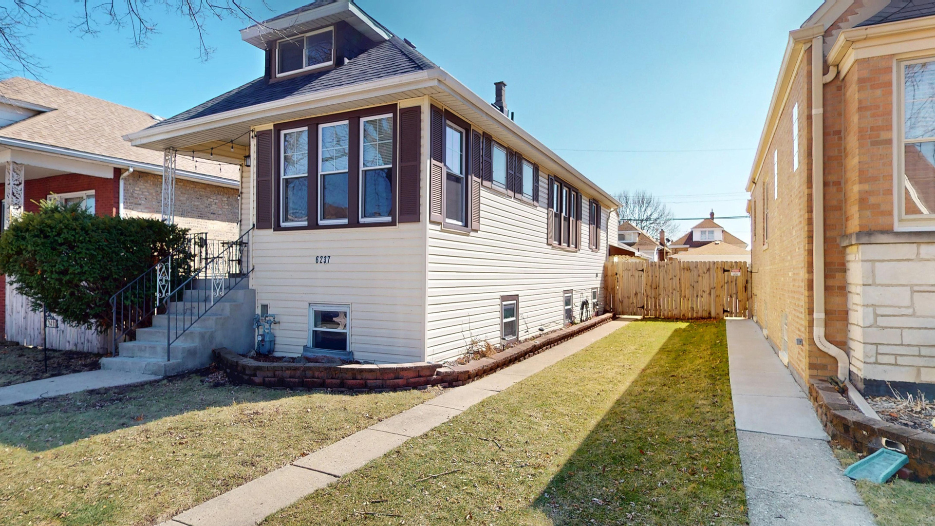 6237 W School Street