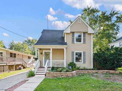 Photo of 26 S 13th Street, St. Charles, IL 60174 (MLS # 12486754) Photo of 26 S 13th Street, St. Charles, IL 60174 (MLS # 12486754)