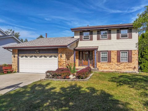 Photo of 620 S Point Drive, Schaumburg, IL 60193 (MLS # 12486956)