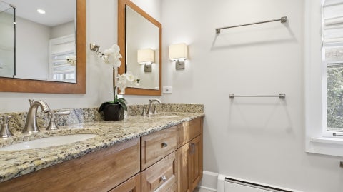 Tiny photo for 211 N Vine Street, Hinsdale, IL 60521 (MLS # 12793307)