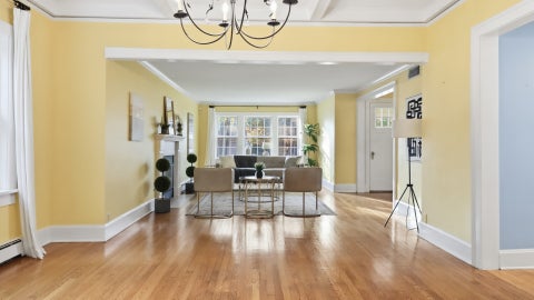 Tiny photo for 211 N Vine Street, Hinsdale, IL 60521 (MLS # 12793307)