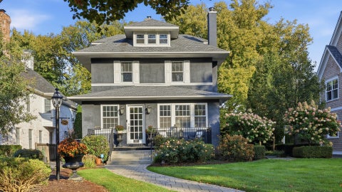 Photo of 211 N Vine Street, Hinsdale, IL 60521 (MLS # 12793307)