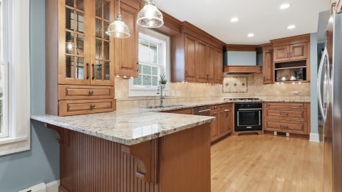 Tiny photo for 211 N Vine Street, Hinsdale, IL 60521 (MLS # 12793307)