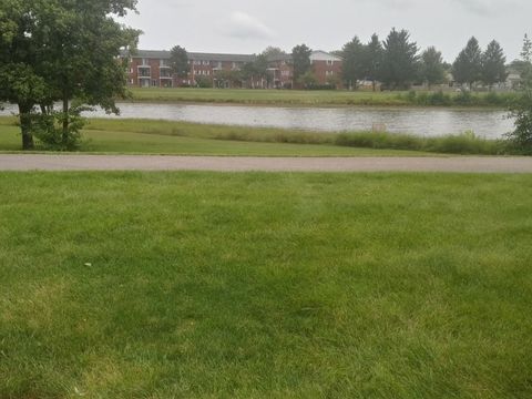 Tiny photo for 129 Elk Trail #329, Carol Stream, IL 60188 (MLS # 12463079)