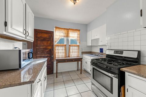 Tiny photo for 415 Blackhawk Street, Aurora, IL 60506 (MLS # 12519304)