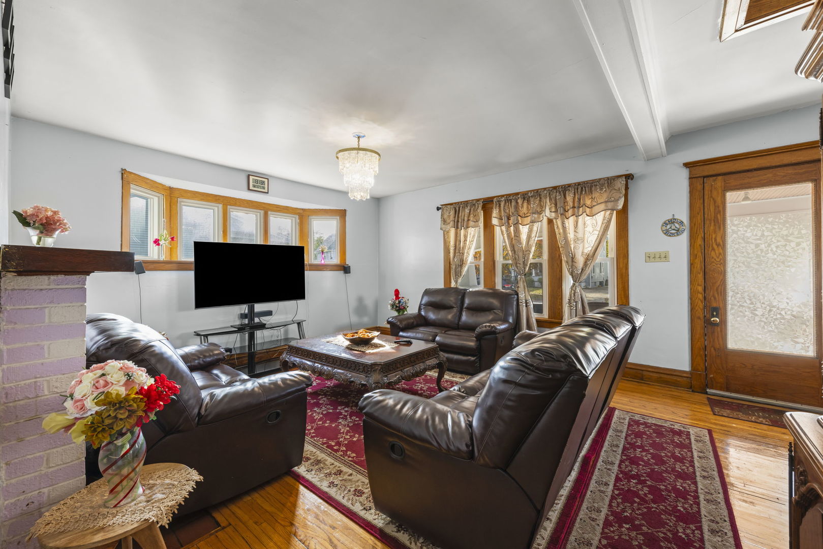 415 Blackhawk Street