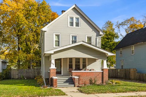 Tiny photo for 415 Blackhawk Street, Aurora, IL 60506 (MLS # 12519304)