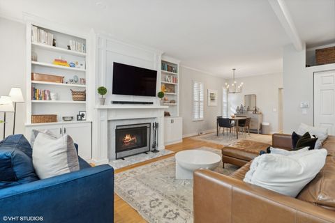 Tiny photo for 2343 N JANSSEN Avenue #1, Chicago, IL 60614 (MLS # 12595860)