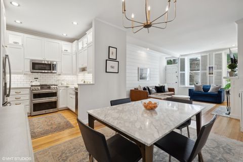 Tiny photo for 2343 N JANSSEN Avenue #1, Chicago, IL 60614 (MLS # 12595860)