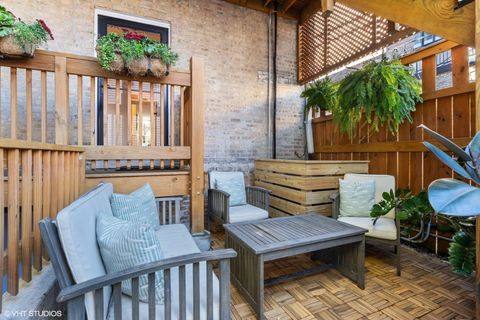 Tiny photo for 2343 N JANSSEN Avenue #1, Chicago, IL 60614 (MLS # 12595860)