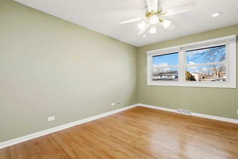 Tiny photo for 17W435 Concord Place, Darien, IL 60561 (MLS # 12565371)