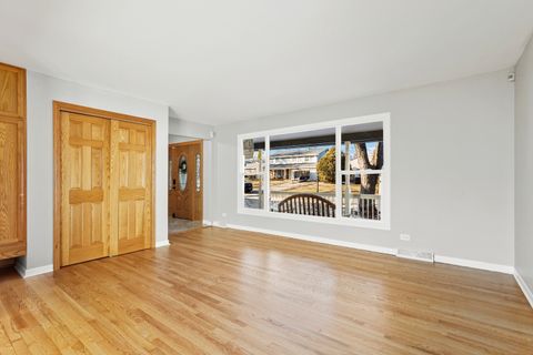 Tiny photo for 17W435 Concord Place, Darien, IL 60561 (MLS # 12565371)