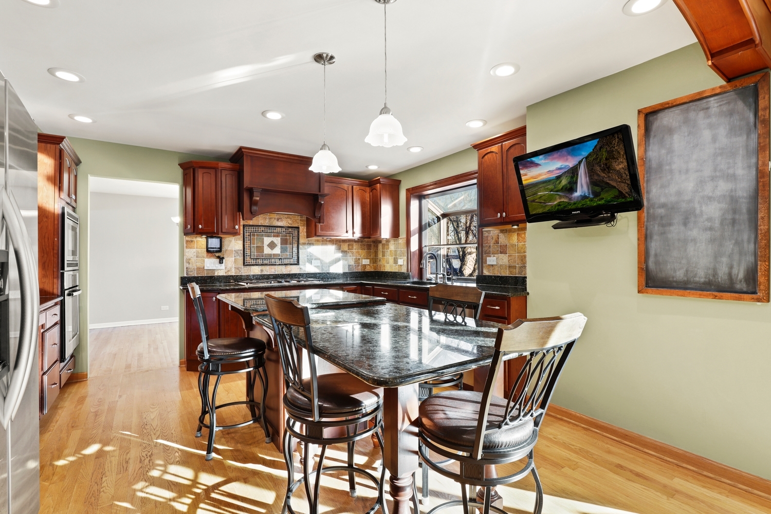 17W435 Concord Place