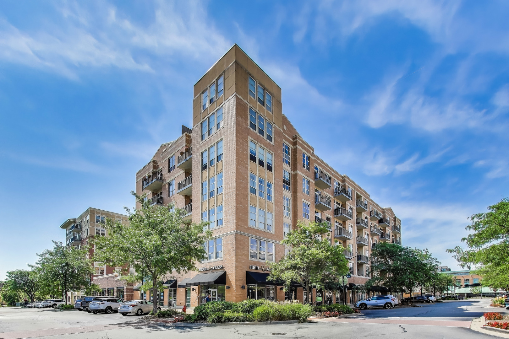647 Metropolitan Way L402