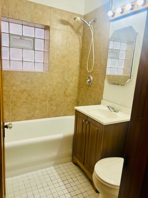 Tiny photo for 1827 Gunderson Avenue #ONE, Berwyn, IL 60402 (MLS # 12520587)