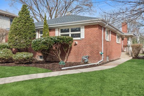 2609 Noyes Street Evanston IL 60201