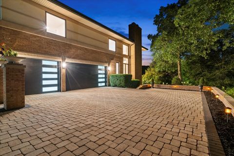 Tiny photo for 9427 Falling Waters Drive, Burr Ridge, IL 60527 (MLS # 12554615)