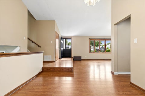 Tiny photo for 5701 Bedford Court, Hanover Park, IL 60133 (MLS # 12750063)
