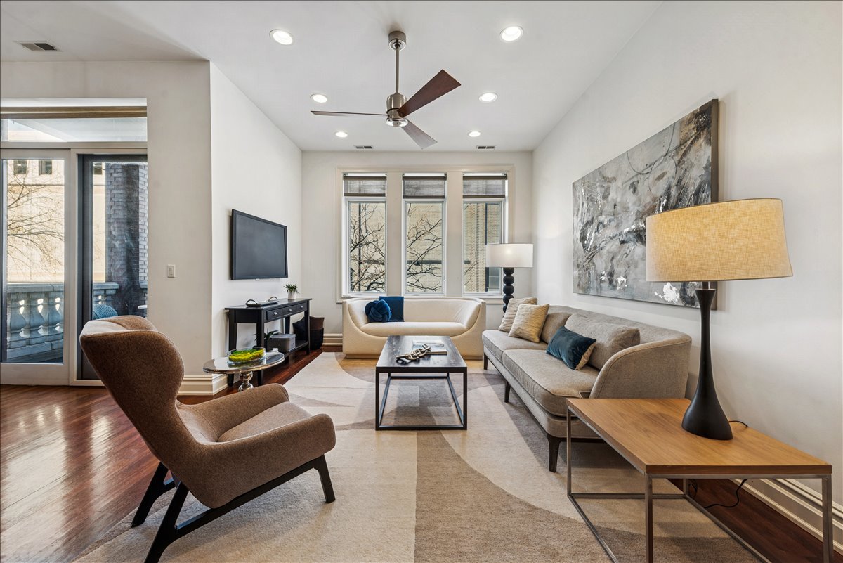 3161 N Halsted Street 202