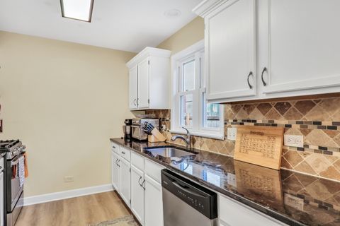 Tiny photo for 130 Shadydell Avenue, Mundelein, IL 60060 (MLS # 12504398)