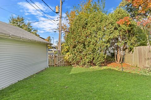 Tiny photo for 130 Shadydell Avenue, Mundelein, IL 60060 (MLS # 12504398)