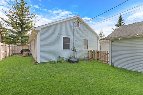 Tiny photo for 130 Shadydell Avenue, Mundelein, IL 60060 (MLS # 12504398)
