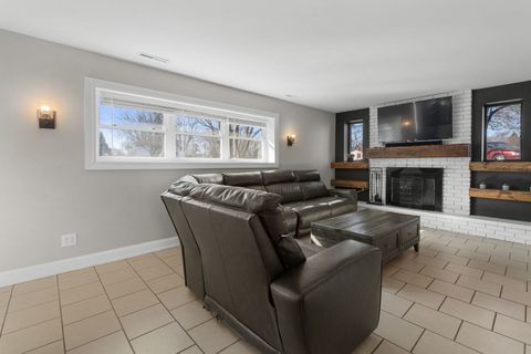 Tiny photo for 228 Wellington Drive, Crystal Lake, IL 60014 (MLS # 12559417)