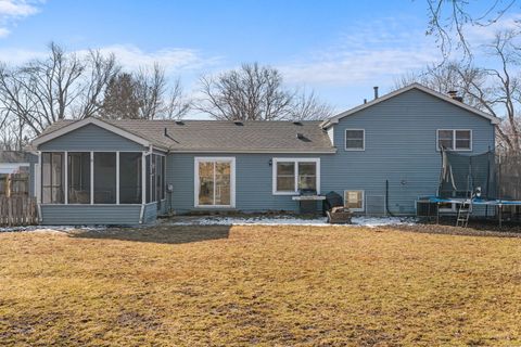 Tiny photo for 228 Wellington Drive, Crystal Lake, IL 60014 (MLS # 12559417)