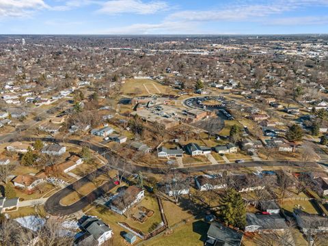 Tiny photo for 228 Wellington Drive, Crystal Lake, IL 60014 (MLS # 12559417)